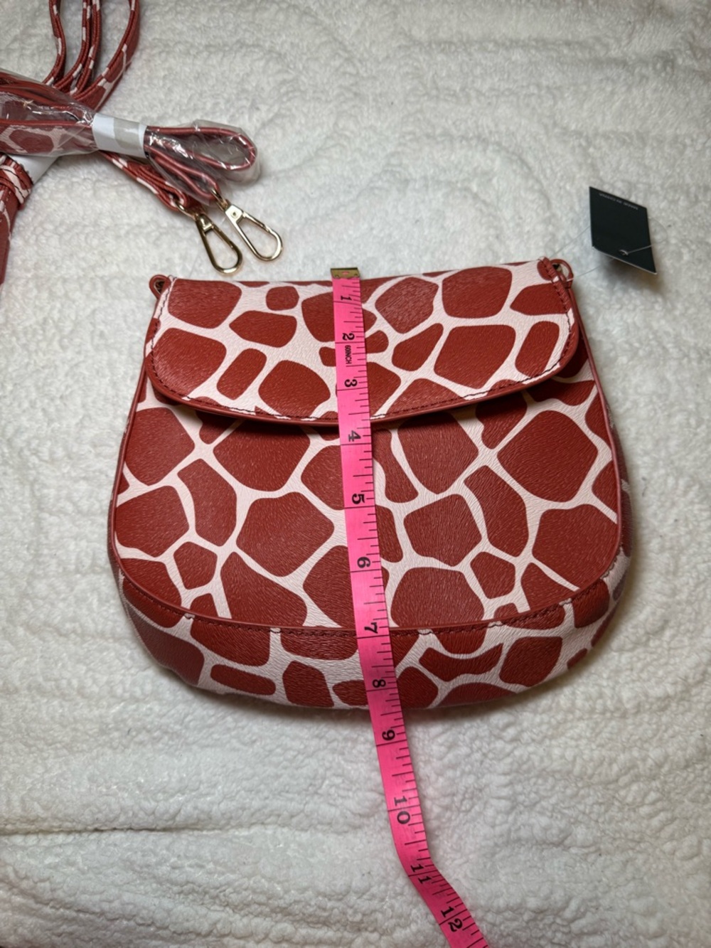 SHEIN Red/Orangeish & White Giraffe-Print Crossbody Bag - Picture 7 of 8